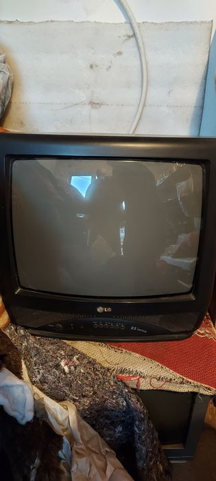 Телевизор LG хорошем состоянии