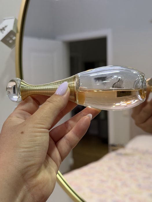 Продам парфюмы в остатках