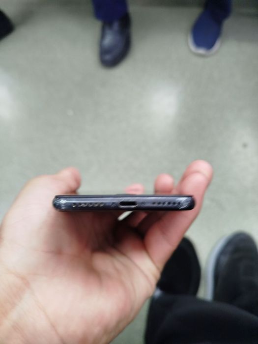 iPhone 7 600 ming sum kelishgan joyi bor