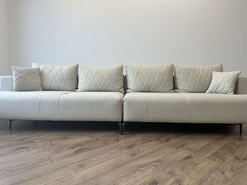 Продам диван, в идеальном состоянии. 350*110, раскладывается