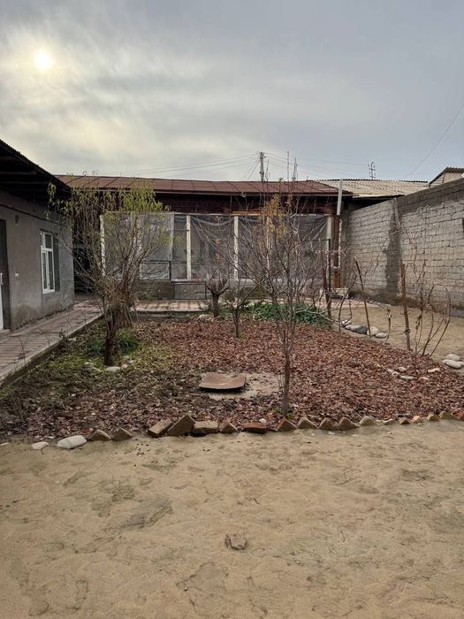 Hovli sotiladi xonobodda