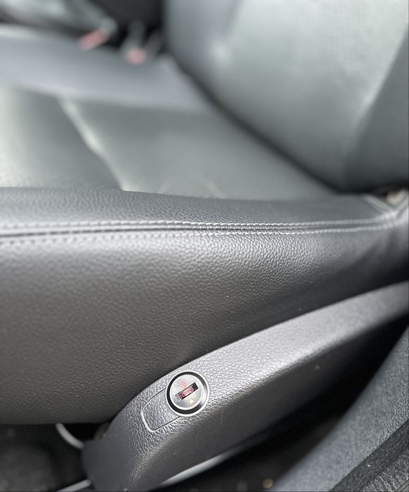 Dacia Duster Prestige• 1.6 benzina • 2012