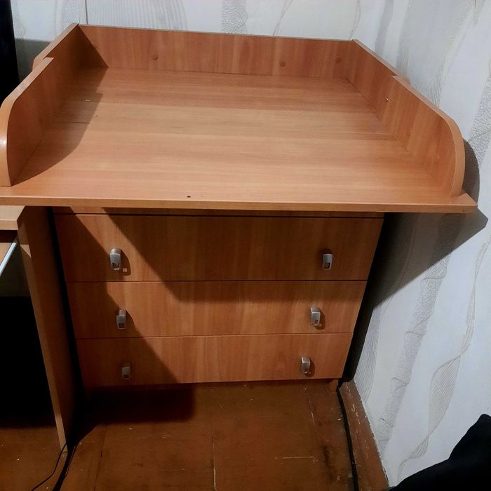 Компьютерный стол, комод