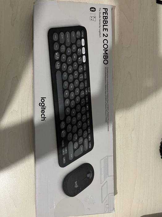 Logitech pebble 2 combo