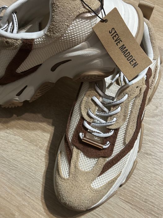 STEVE MADDEN  Possenssion-E