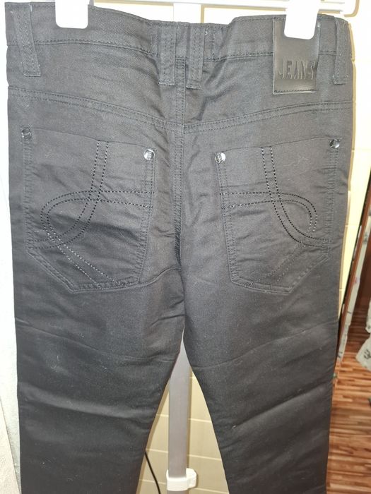 Продаю брюки н мальчика.