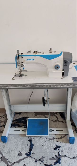 Тикув машинаси сотаман, тугри чок  F4 состаянияси янгидай турибди,