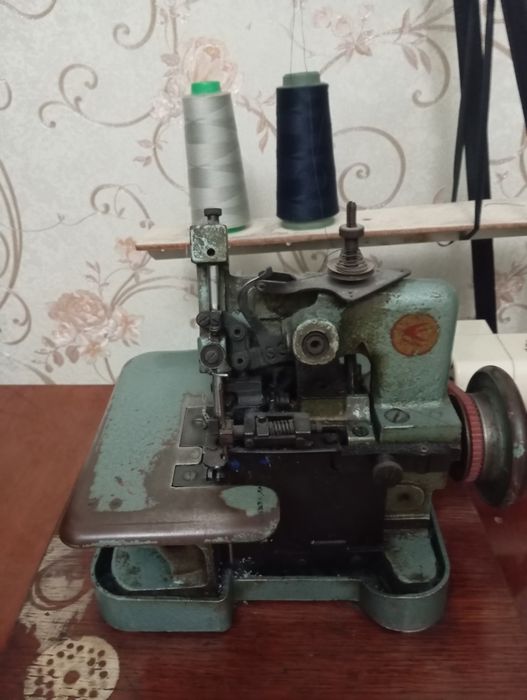 Продаётся оверлок