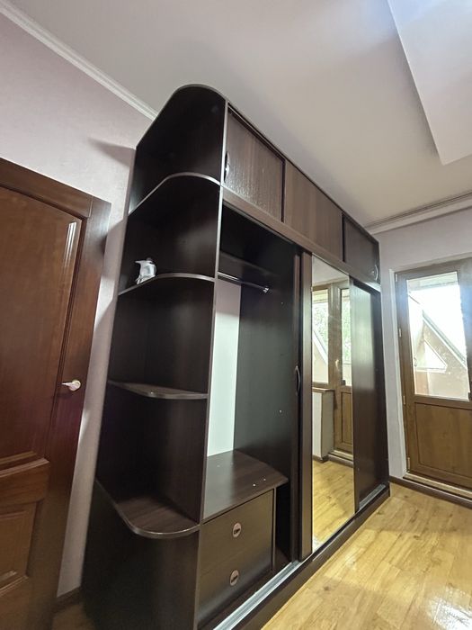 Продается большой шкаф