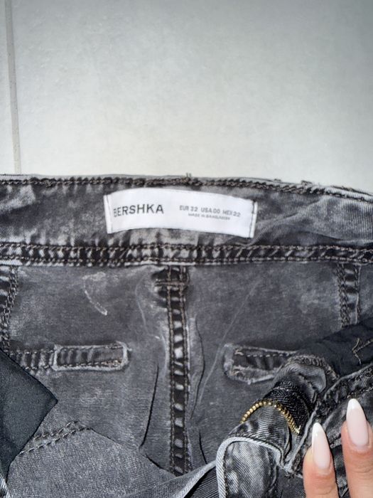 Панталони ,тип карго Bershka