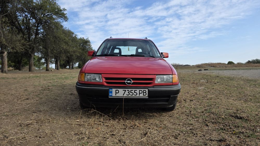 Опел Астра комби