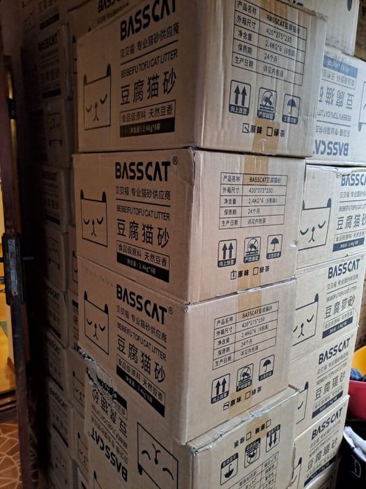 Кошачий наполнитель и корм