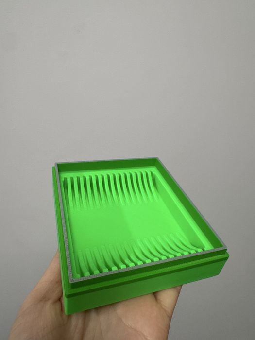 Кутия за съхранение на инвестиционно злато