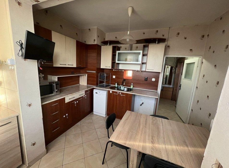 Дава се под наем Тристаен апартамент в София, Дружба 1 - 77 кв.м за 668.1 € - Снимка #2