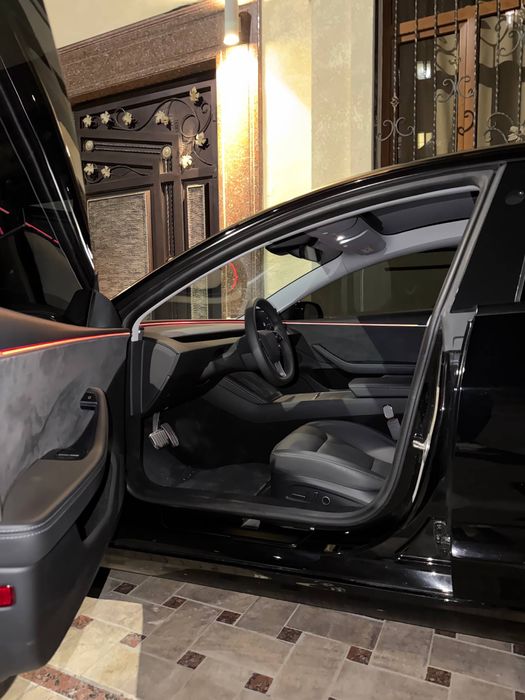 Tesla model 3 highland