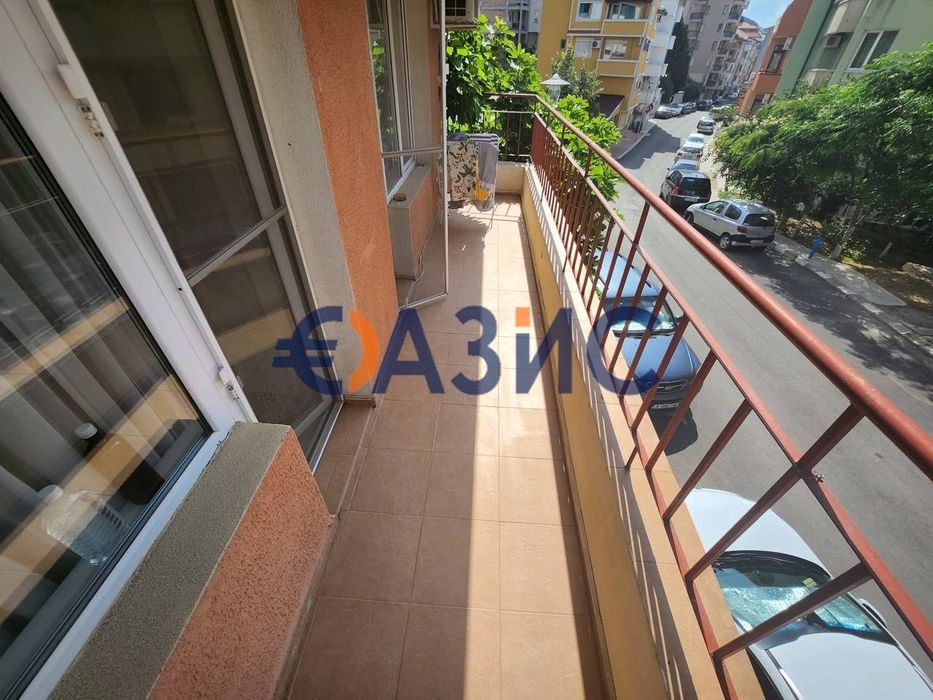 Продава се Двустаен апартамент в Свети Влас - 74 кв.м за 973 €/кв.м - Снимка #3