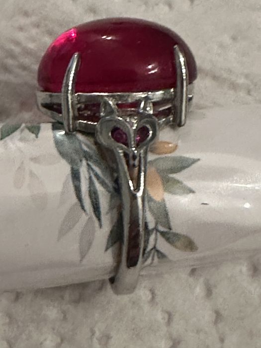 Подарки: Кулоны разные и кольцо, серьги