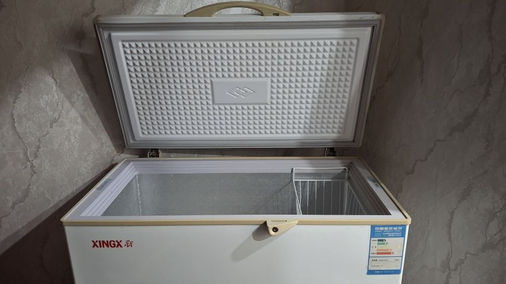 Продаю морозильник