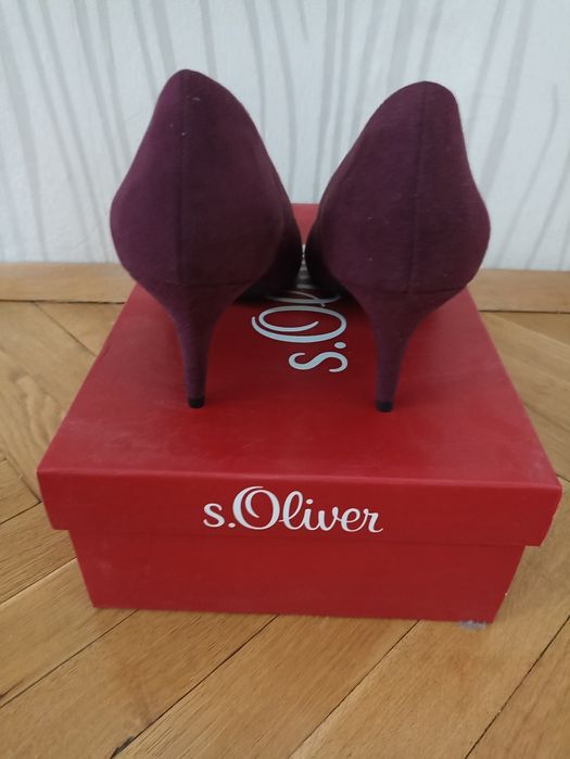 Велурени обувки вишневи