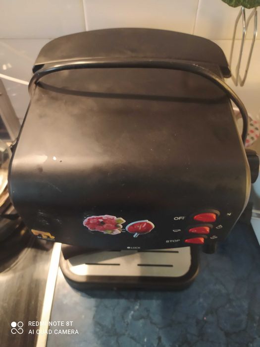 Продавам поставка за чаши/отцедник от еспресо кафемашина Ayco