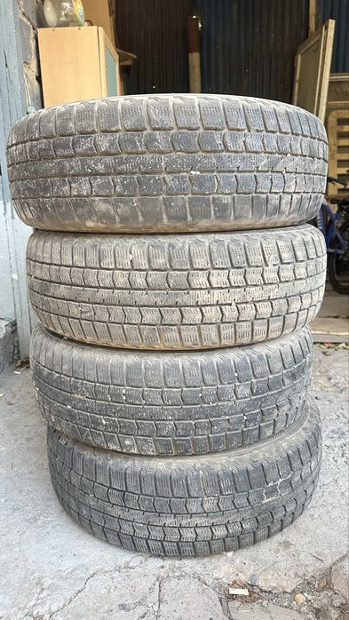 Продам резину 195/65/15 зима