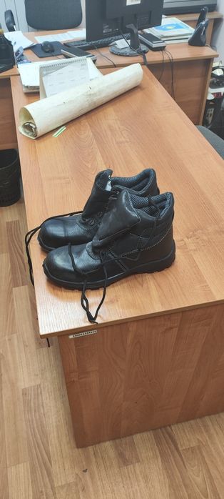Продам рабочую спецобувь