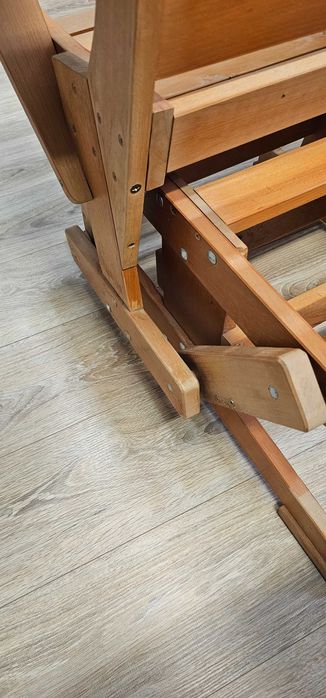 Scaun din lemn balansoar