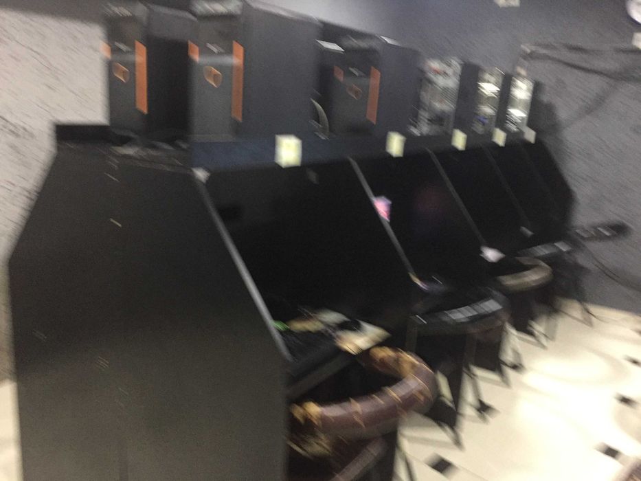 game club !!! kompyuter sotiladi !!!