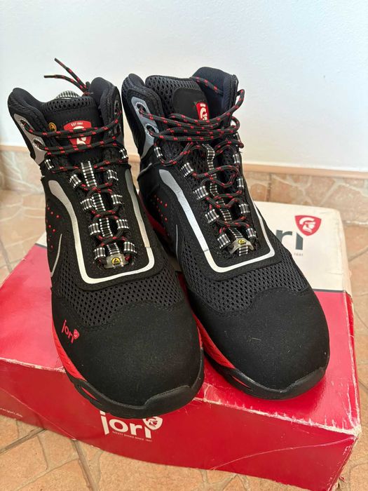 Pantofi de lucru, marimea 46