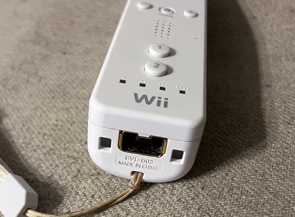 Controller Nintendo Wii original RVL 003 alb cu curea