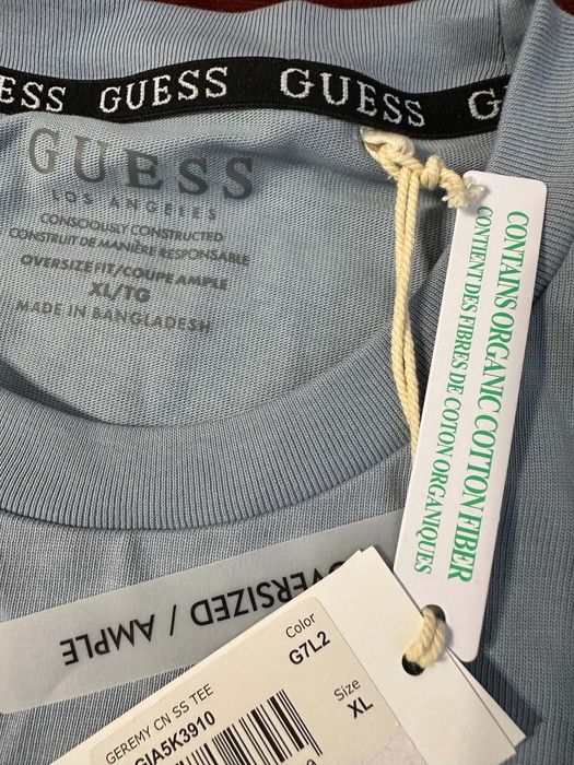 Чисто Нова Оригинална Тениска Guess Размер XL със етикетите