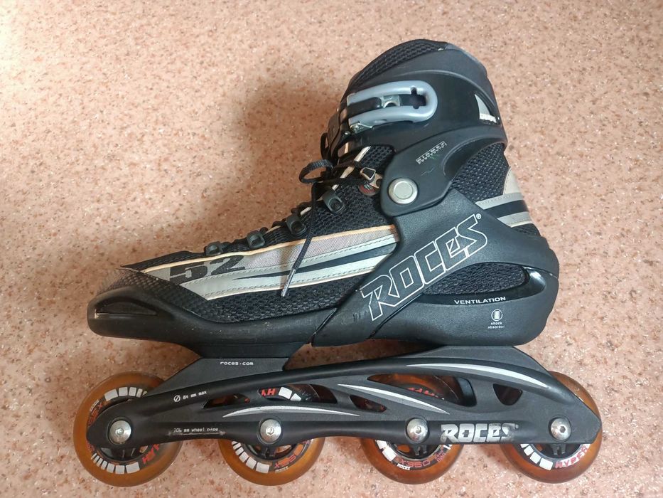 Роликовые коньки