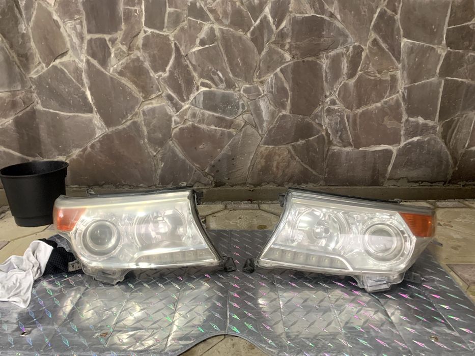 передние фары крузак 200