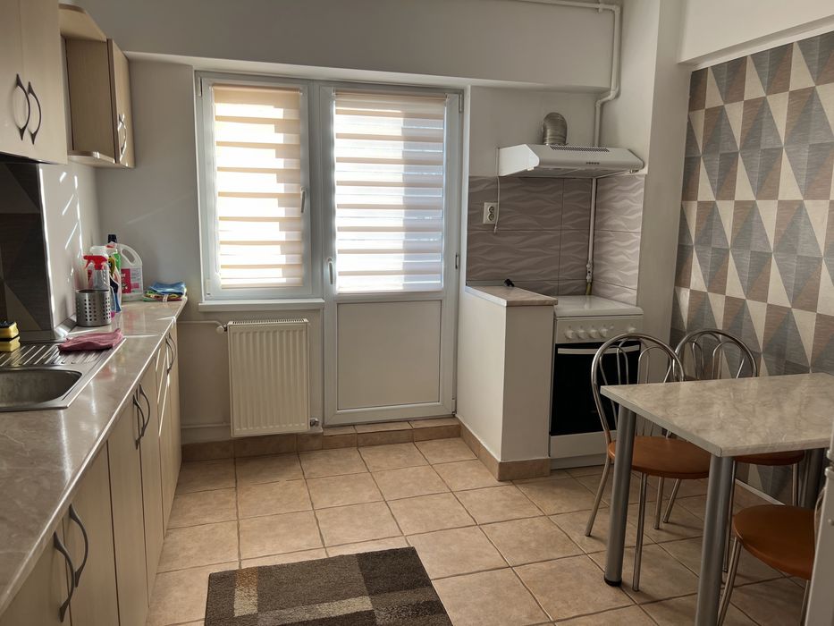 Inchiriez apartament zona centrala