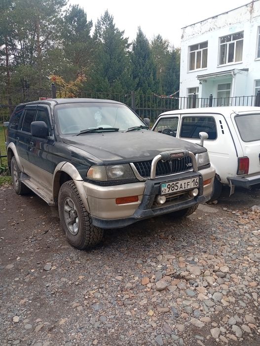 Продам Mitsubishi Challenger 3л бензин