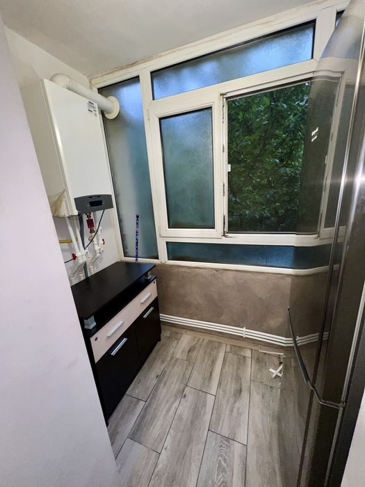 Inchiriez apartament Rovine
