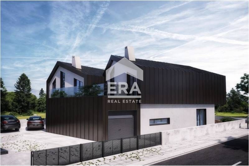 Двуетажна новострояща се къща за продажба, с гараж и двор, в горната ч