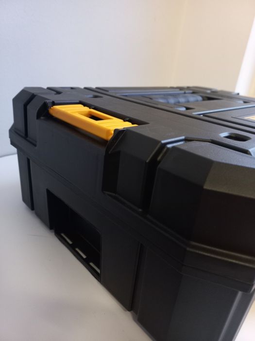 Куфар Dewalt за перфоратор DCH273