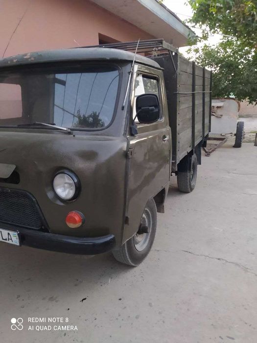 УАЗик бортовой сотилади