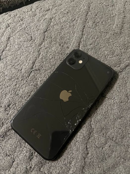 продам айфон 11 64gb