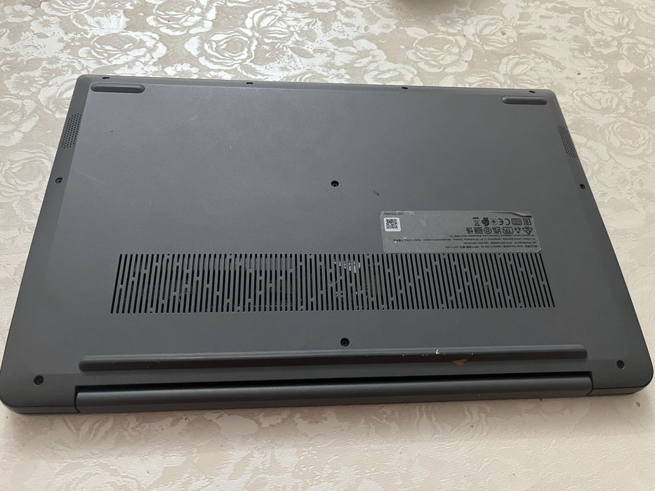 Очень удобный ноутбук для работы Lenovo.