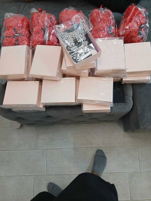 Pret super mic la seturi de coronita plus colier