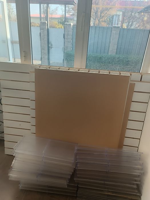 Полки для эконом панелей продам недорого