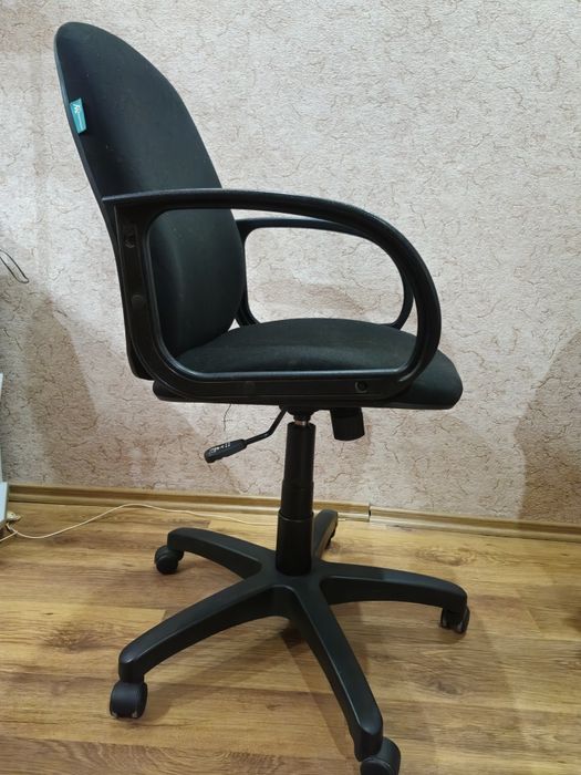 Продам компьютерный стул