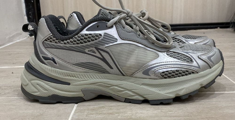!Продам! Кроссовки Li-ning