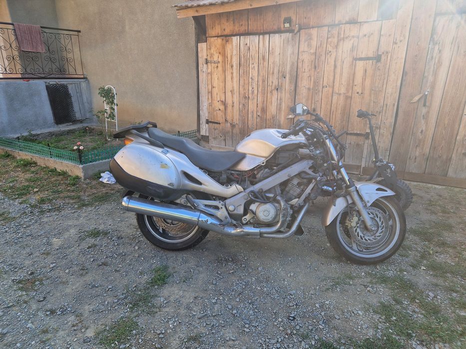 Aprilia  scarabeo 49cc si Honda Deauville 650cc v-twin