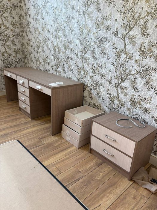 Shkaf kravat yangi 8shlatilmagan