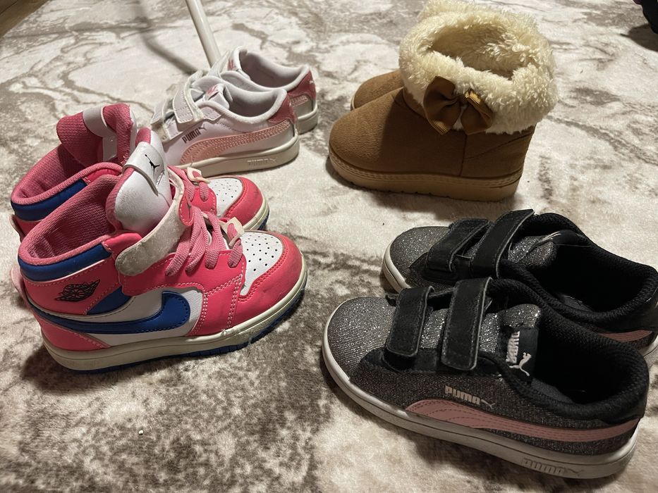 Комплект обувки за момиче