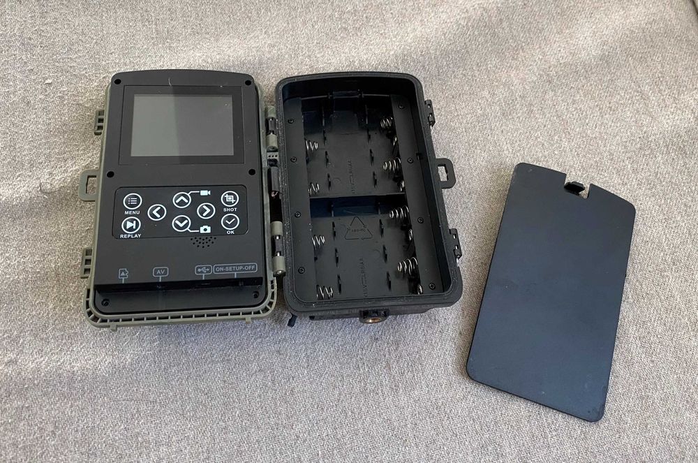 Cameră de vânătoare trail cam IR camuflaj, defect, pentru reparat