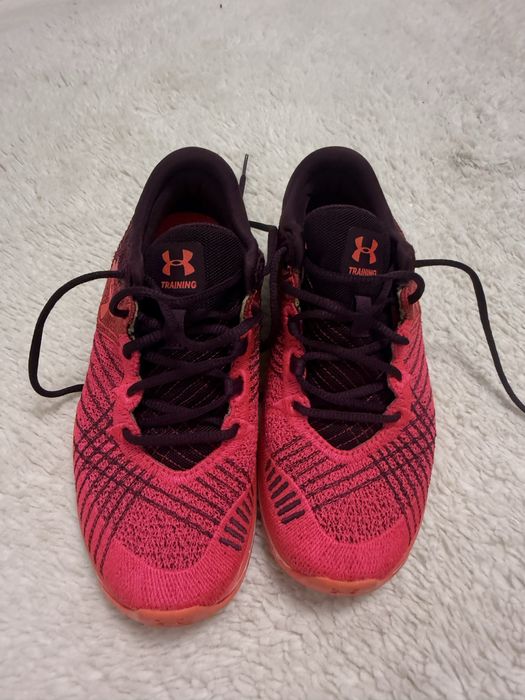 Adidași Under Armour